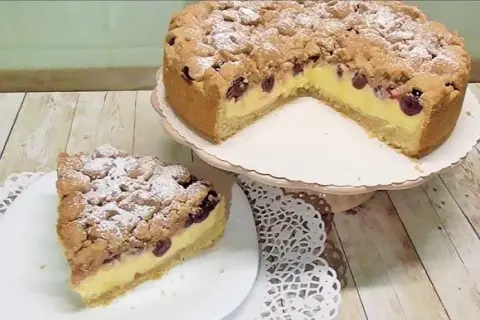 Przepis na ciasto z kisielem i budyniem, które zachwyci każdego smakosza